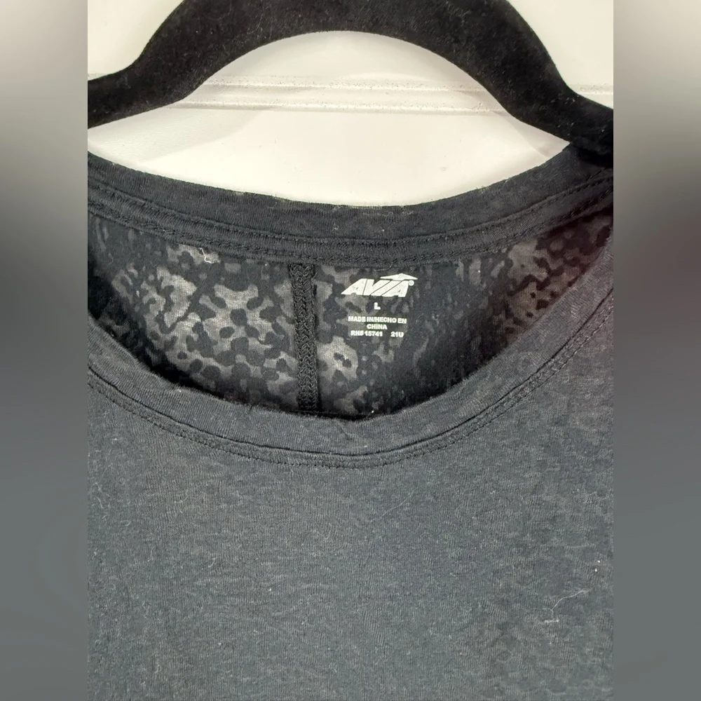 Avia women’s black snakeskin pattern burnout workout tank top. Size Large. - Picture 4 of 5